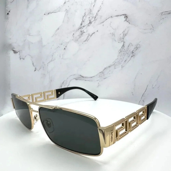 Versace Sunglasses Gold Rectangle Metal Logo Black Retro Italy 100% Authentic - Picture 11 of 16